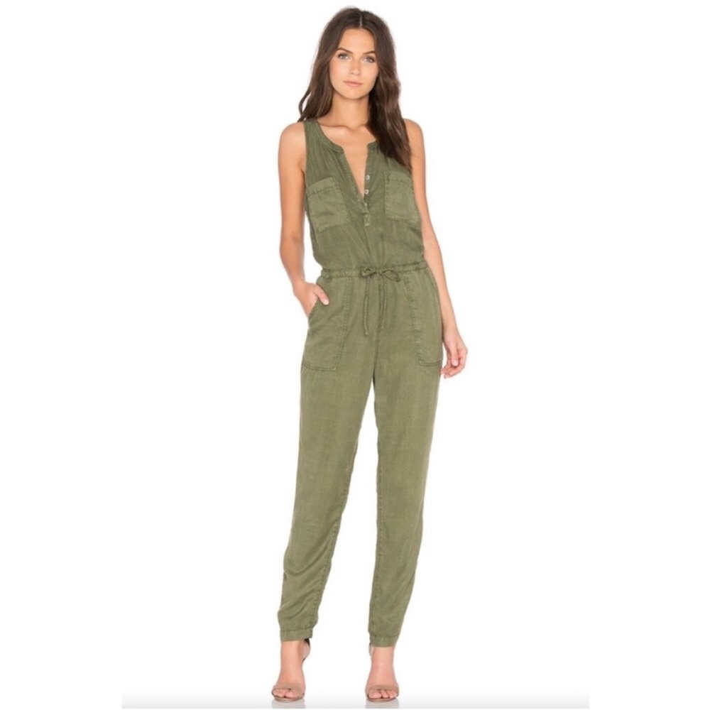 Olive Green Sleeveless Jumpsuit. Sanctuary. Size medium. NWT.